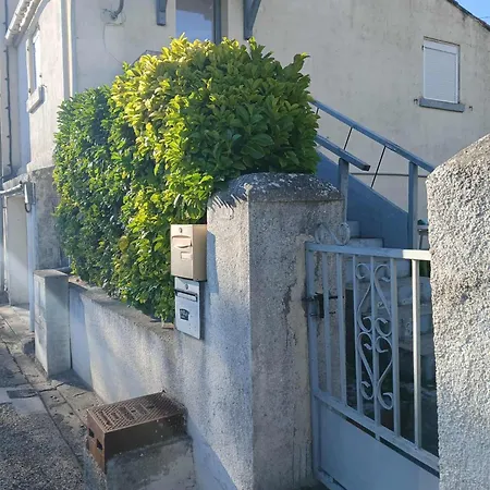 2 Pieces Petit Village Au Calme Appartement