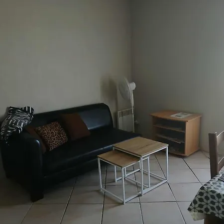 2 Pieces Petit Village Au Calme Moussoulens