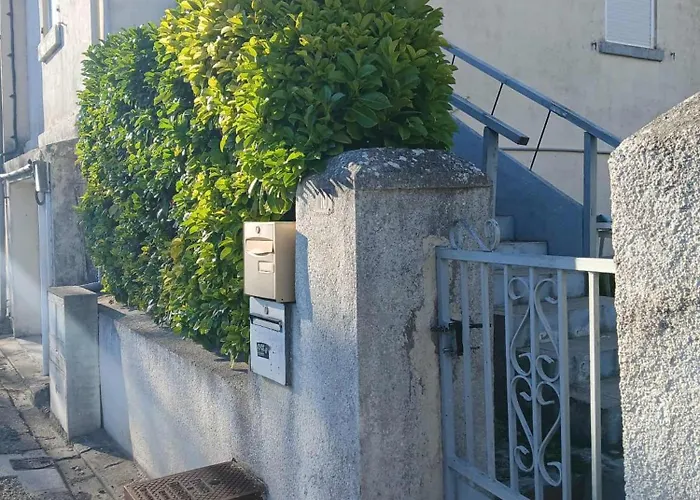 2 Pieces Petit Village Au Calme Apartment